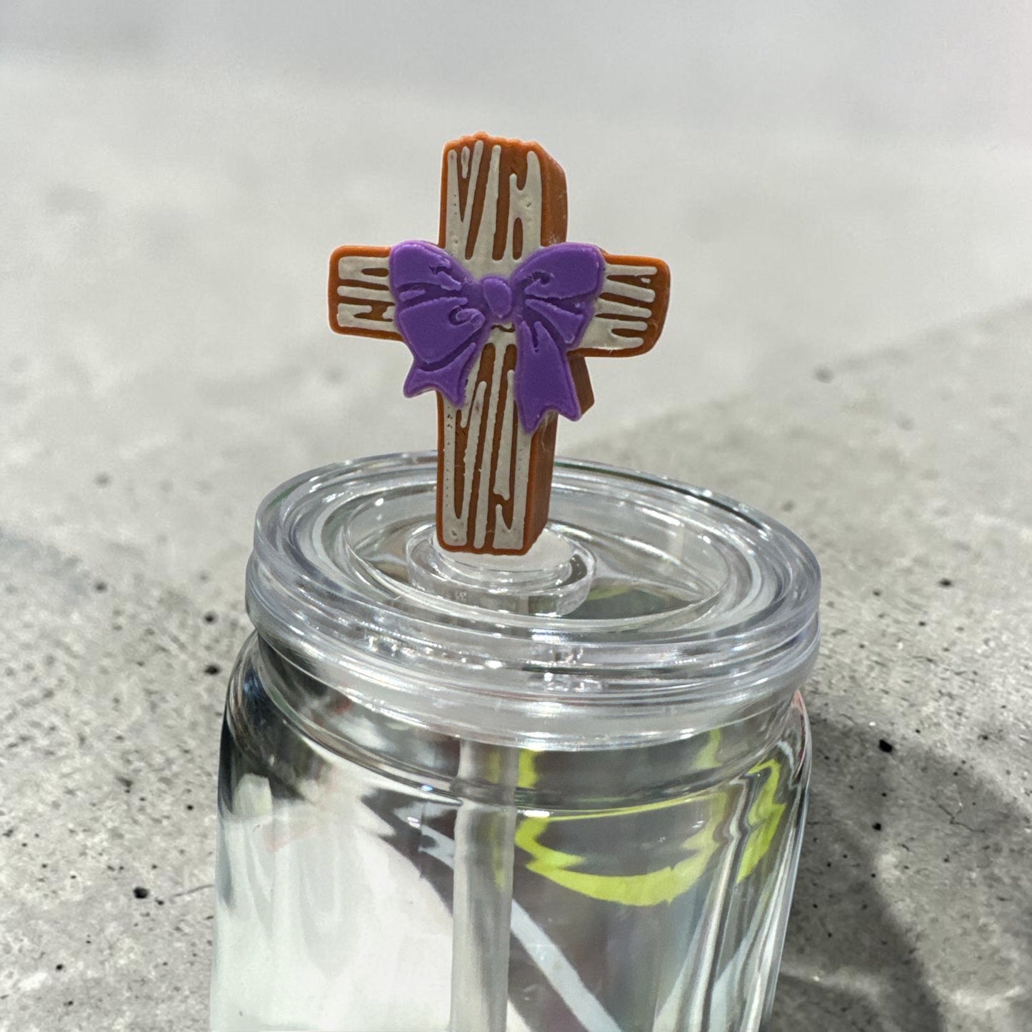 Cross with Purple Bow Straw Topper – Cute Silicone Drink Accessory for Tumblers
