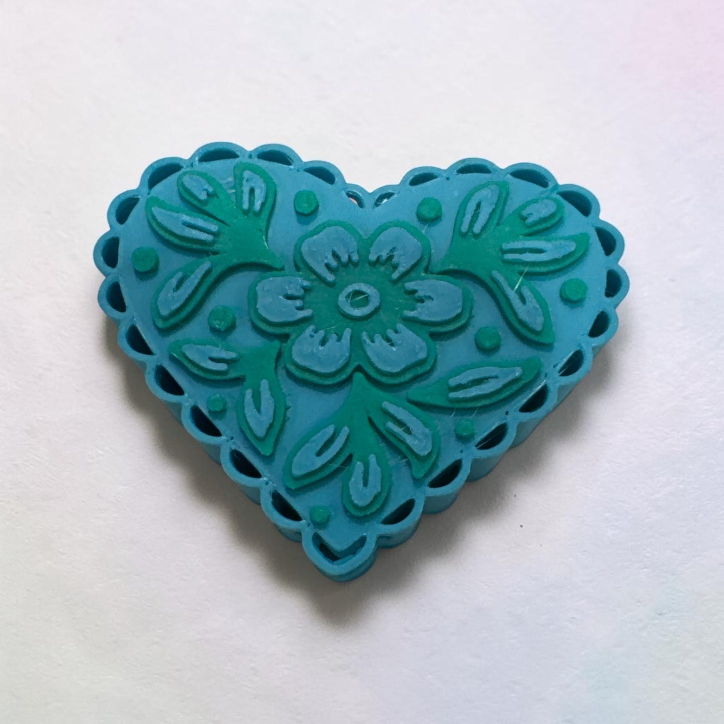 Blue heart with Green Ivy Straw Topper – Cute Silicone Drink Accessory for Tumblers